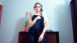 Молодая мачеха соблазнила пасынка: страсть в синем белье